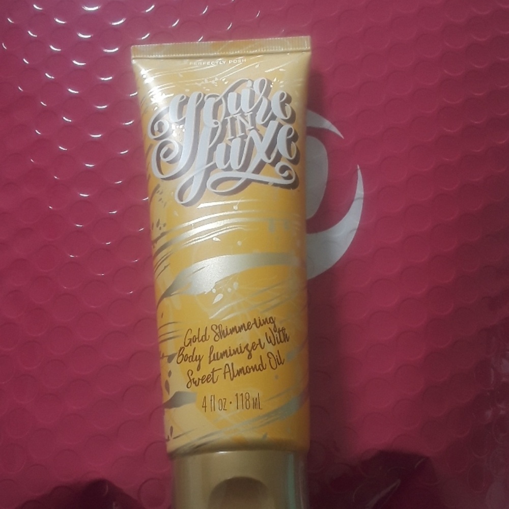 You're In Luxe body luminizer